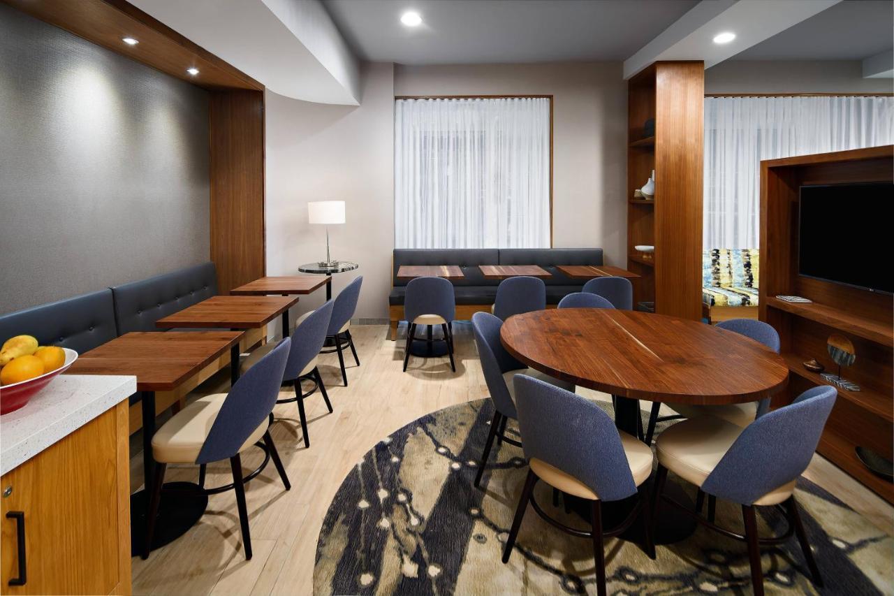 Towneplace Suites By Marriott New York Manhattan/Times Square Exterior photo